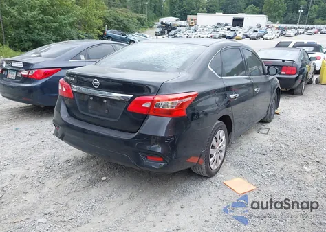 2017 Nissan Sentra S z USA, uszkodzony, nr VIN 3N1AB7AP3HY385738